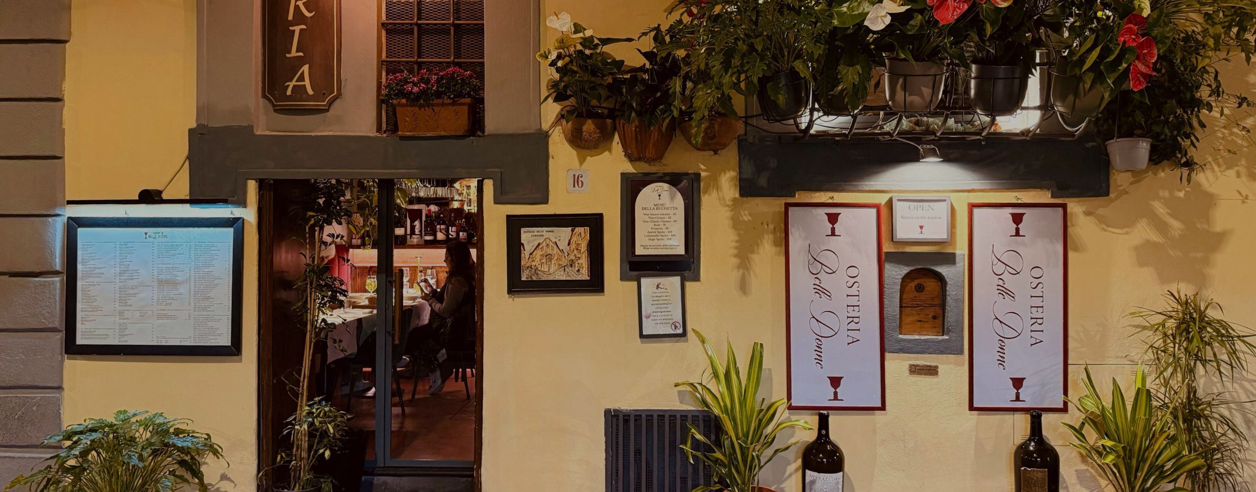 Osteria a Firenze | Osteria Belle Donne | La buchetta del vino